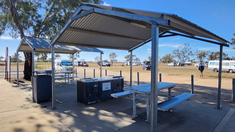 PILLIGA ARTESIAN BORE BATH BBQ Area