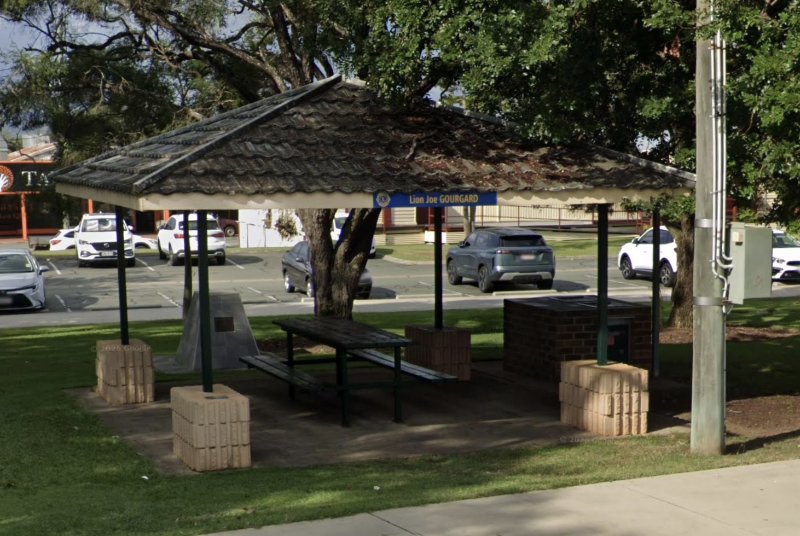CLOCK PARK BBQ Area