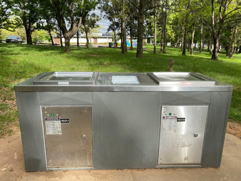 YARRALUMLA BEACH BBQ Area