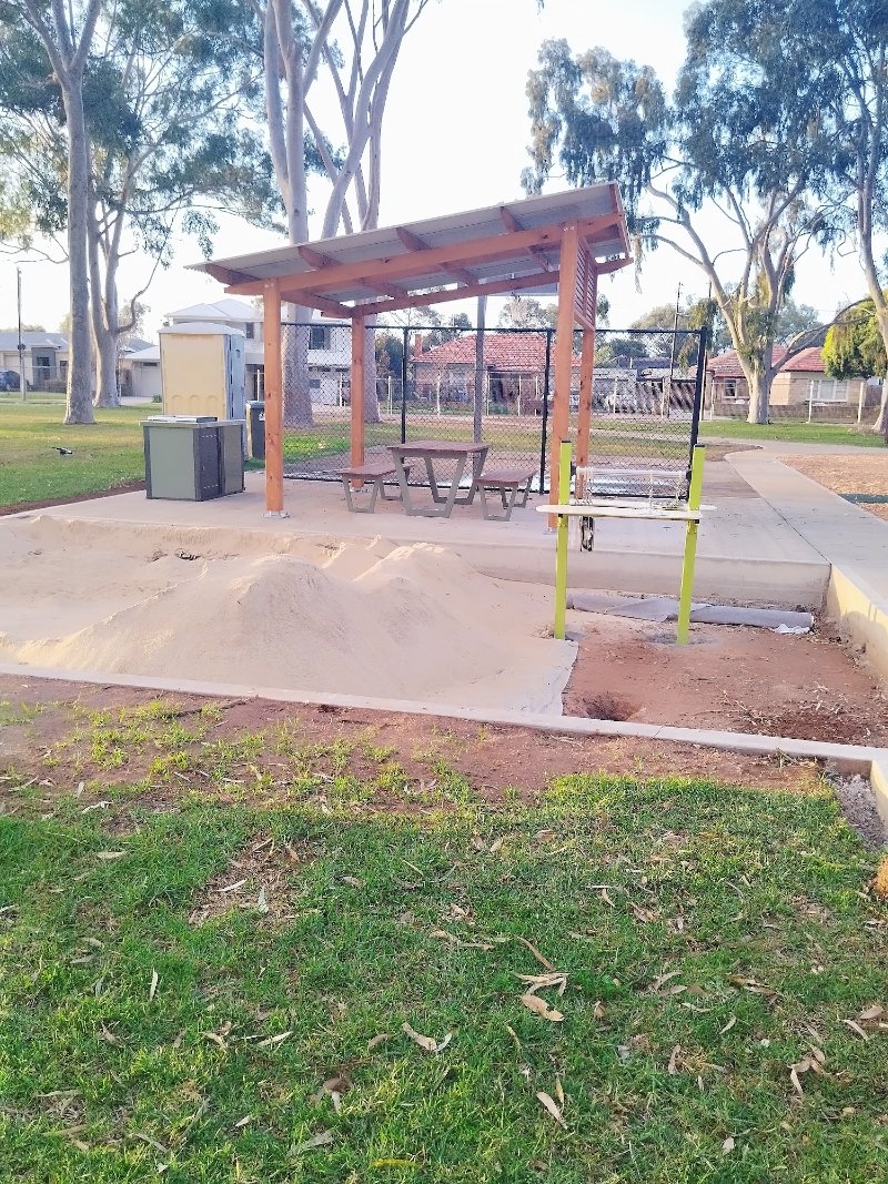 HAMILTON PARK BBQ Area