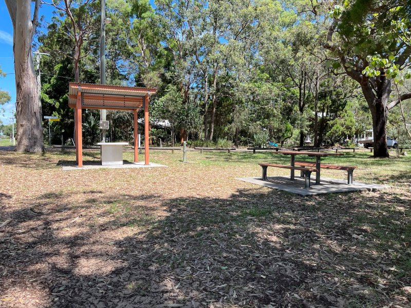 COOCHIEMUDLO FORESHORE NORTH BBQ Area