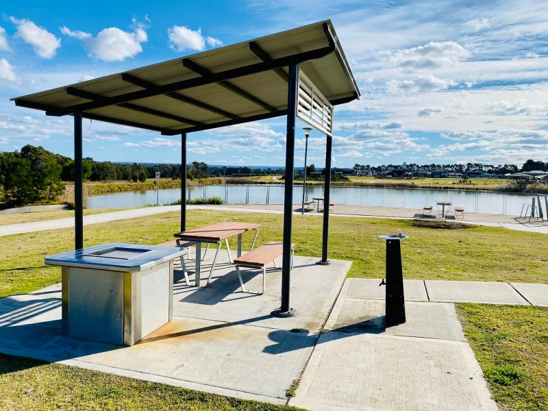 SPRINGS LAKE  BBQ Area