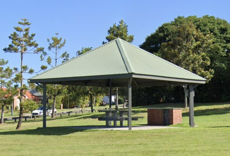 AMBERWOOD DR BBQ Area