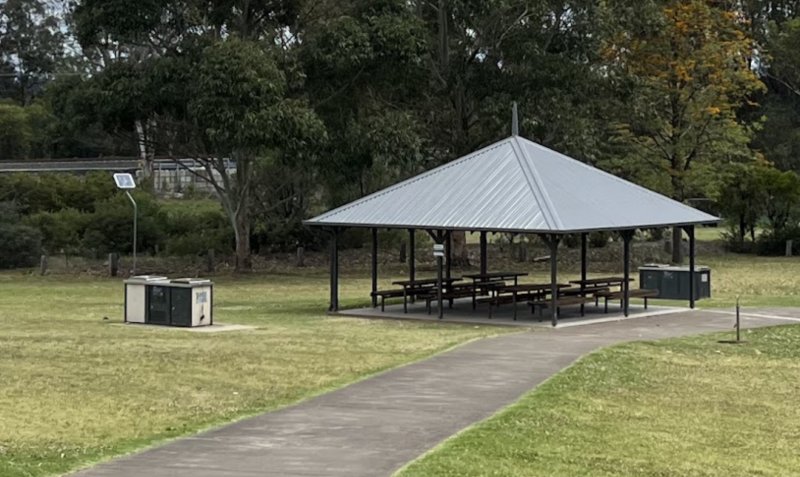 BANKSIA GARDEN BBQ Area