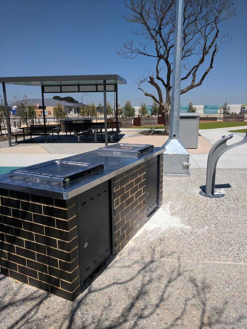 HYDRANGEA PARK BBQ Area