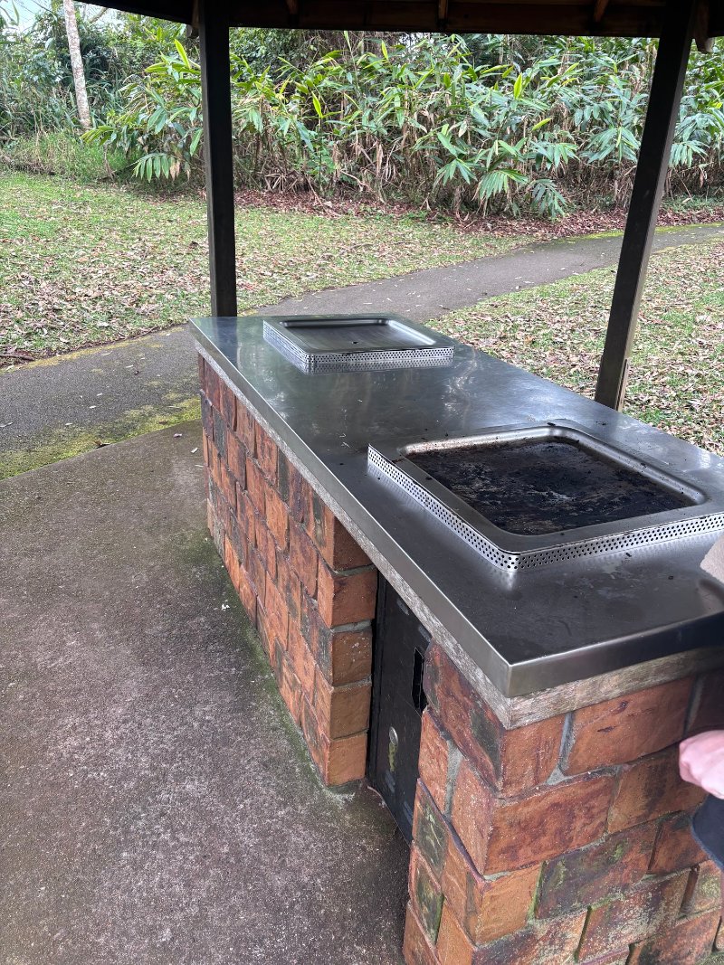 WITCHES FALLS BBQ Area