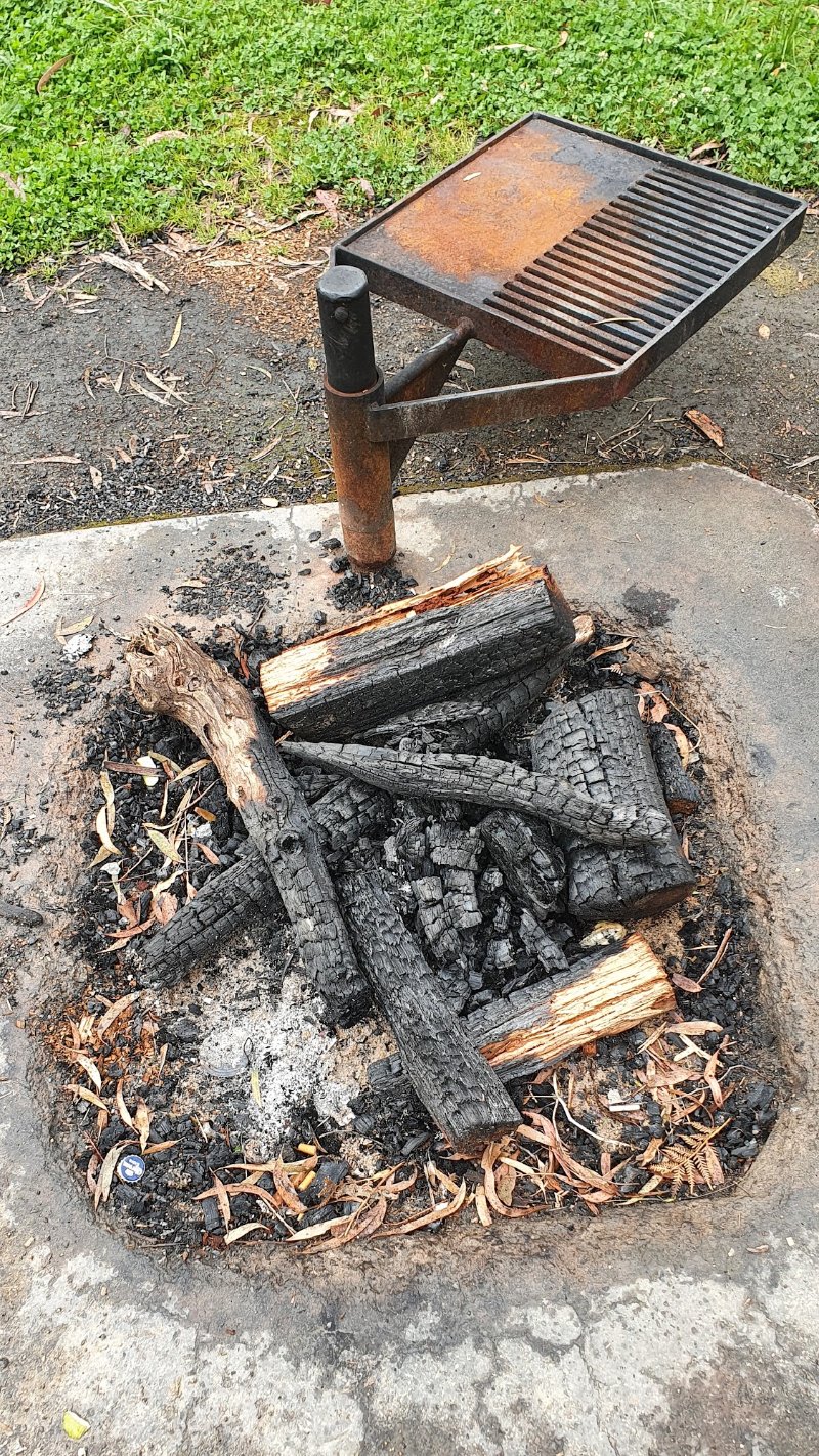 WERRIBEE RIVER PICNIC AREA BBQ Area