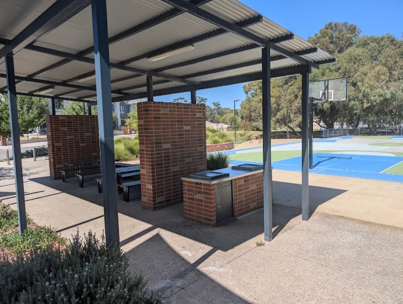 PADDOCK PARADE BBQ Area