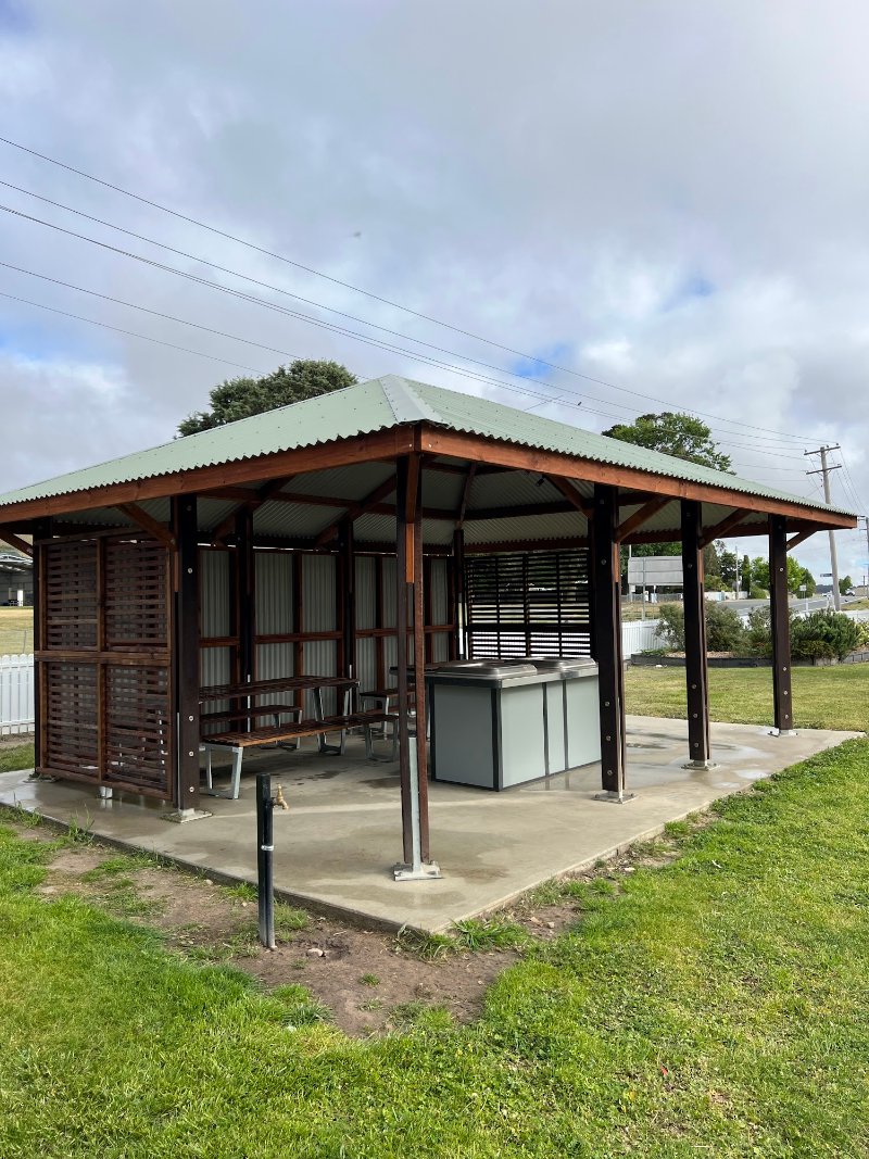 TARAGO COMMUNITY PLAYGROUND BBQ Area