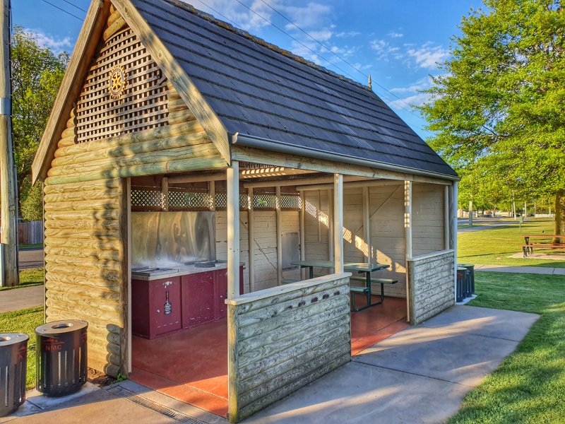LONGFORD PARK BBQ Area