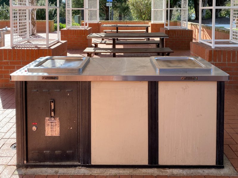 COMMONWEALTH PARK BBQ Area