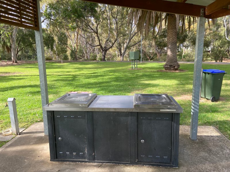 POOCH PARK TEDDER RESERVE BBQ Area