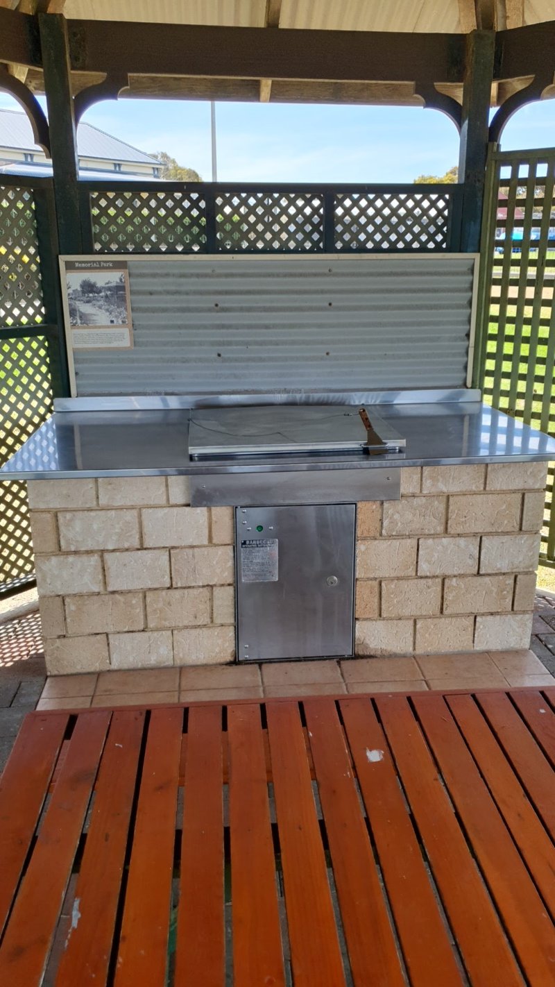 KINGSCOTE PLAYGROUND BBQ Area