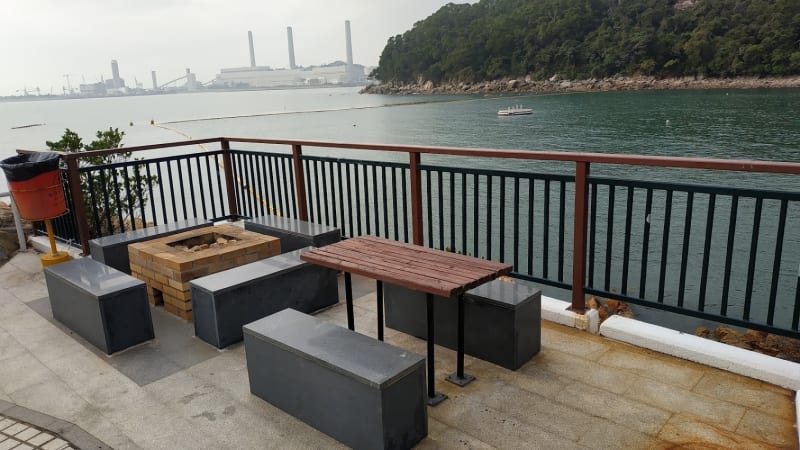LO SO SHING BEACH BBQ Area