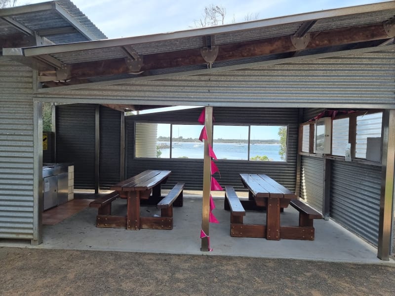 AMERICAN RIVER FORESHORE BBQ Area