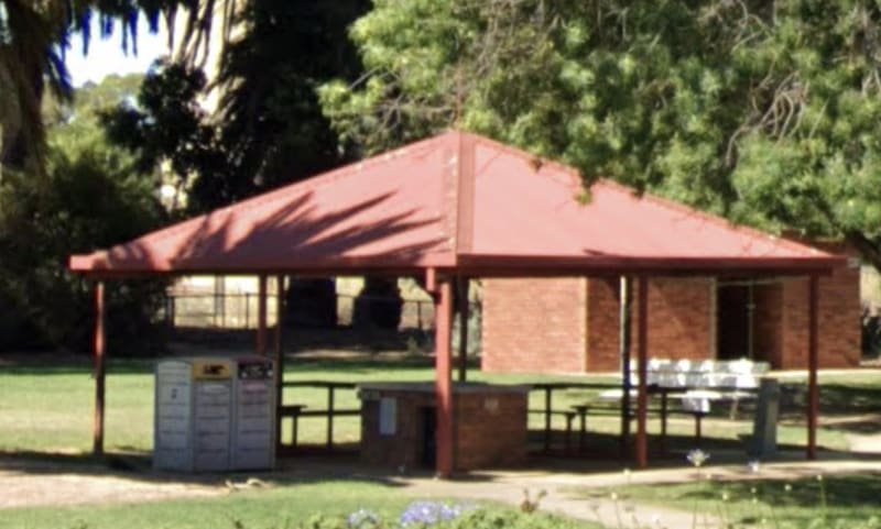 DOOKIE CWA GARDENS  BBQ Area