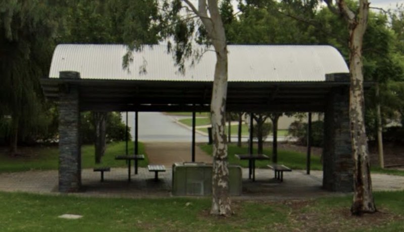 VERSAILLES PARK BBQ Area