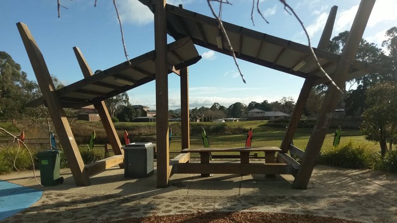 CLOVERLEA ESTATE RAIN GARDEN BBQ Area