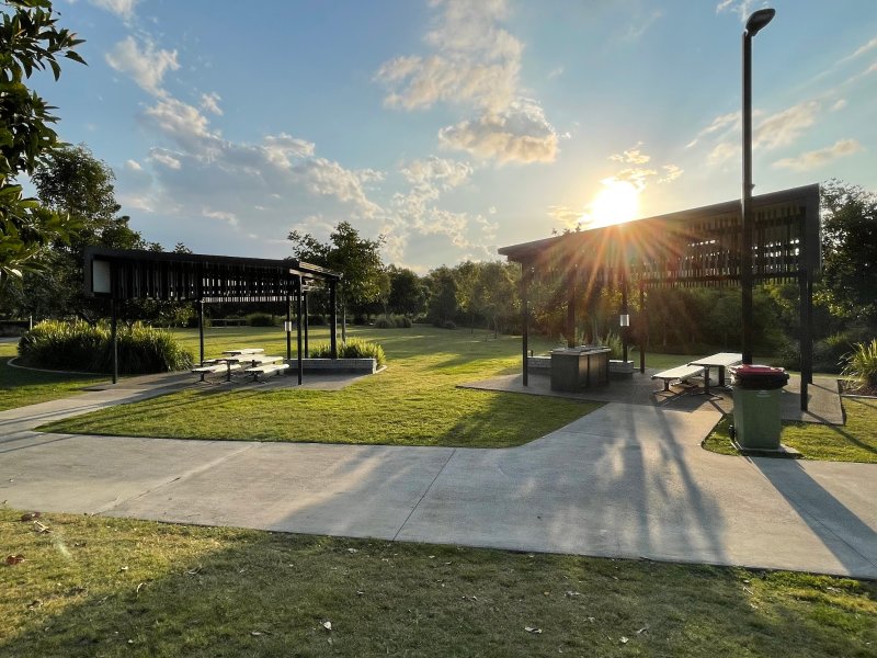 SPLASH 'N' PLAY PARK BBQ Area