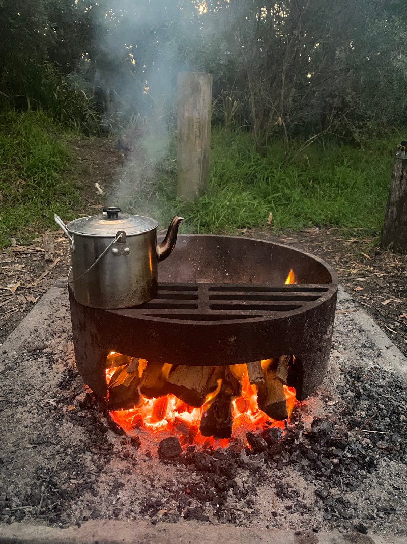 BANKSIA GREEN CAMPGROUND BBQ Area