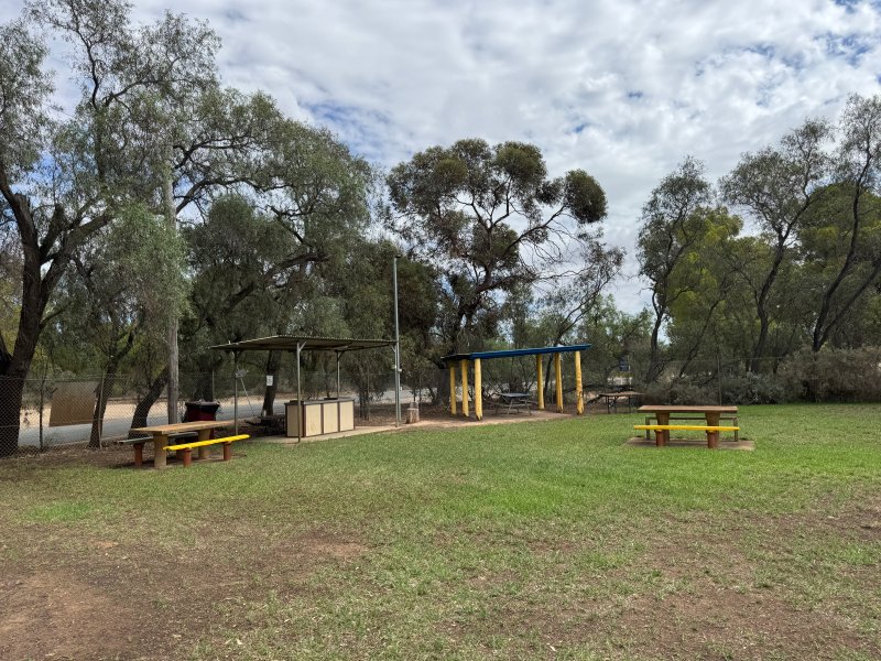 BARMEDMAN MINERAL POOL BBQ Area