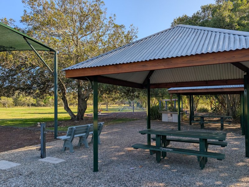 PINKENBA COMMON BBQ Area