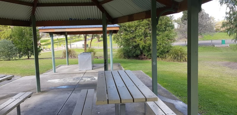  FERGUSONS PADDOCK BBQ Area