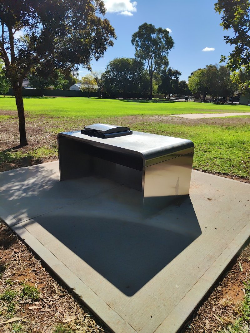 AVENUE ROAD RESERVE BBQ Area