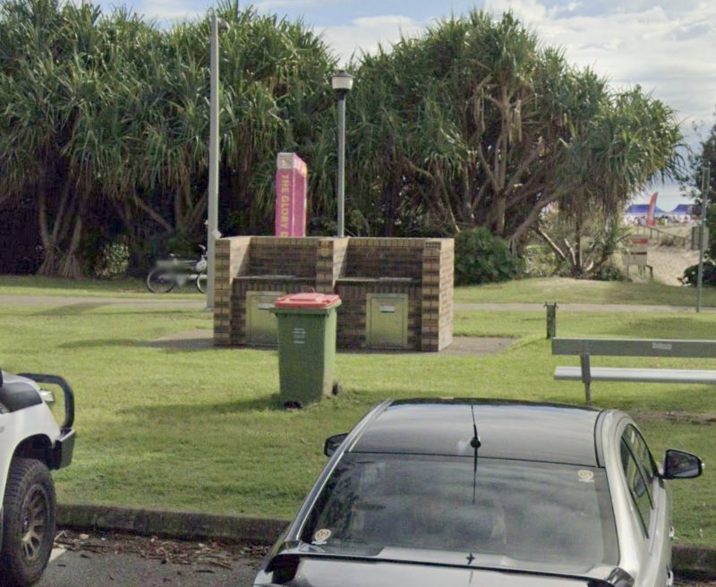 TUGUN ESPLANADE BBQ Area