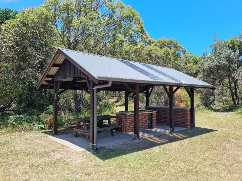ILLAROO CAMPGROUND BBQ Area