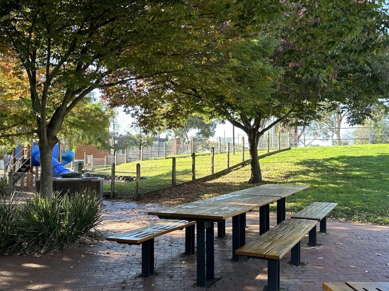 SOUNDY PARK BBQ Area