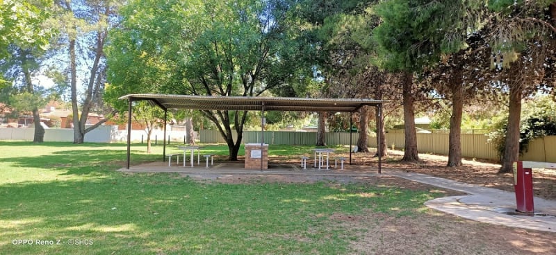 PARKES LIONS PARK BBQ Area