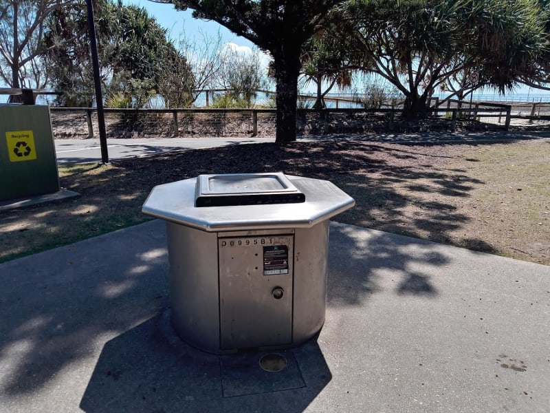 WYNNUM WADING POOL BBQ Area