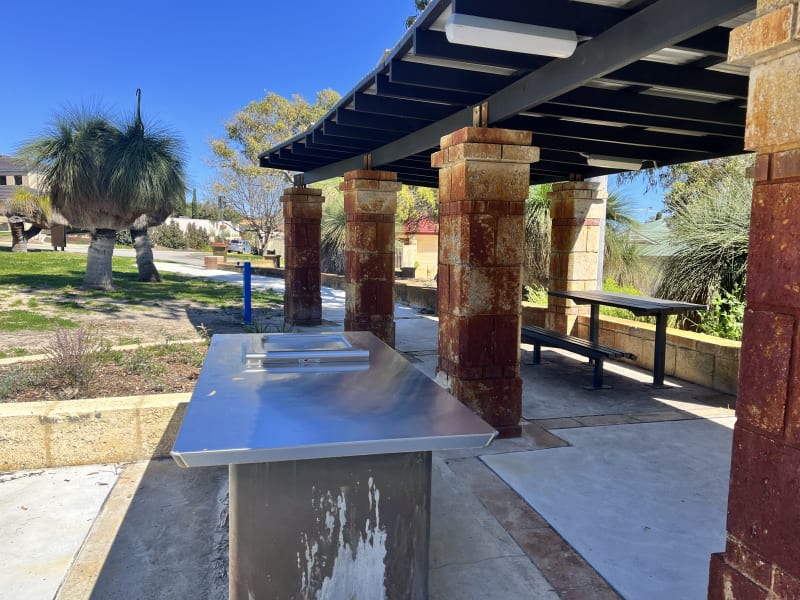 ORLANDO PARK BBQ Area