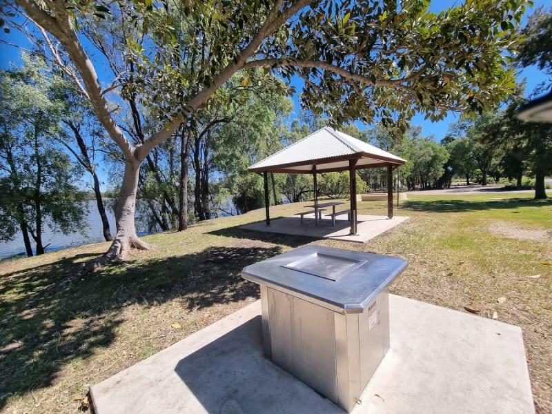 CALIGUEL LAGOON BBQ Area