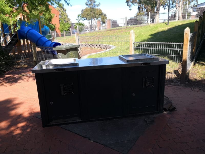 SOUNDY PARK BBQ Area