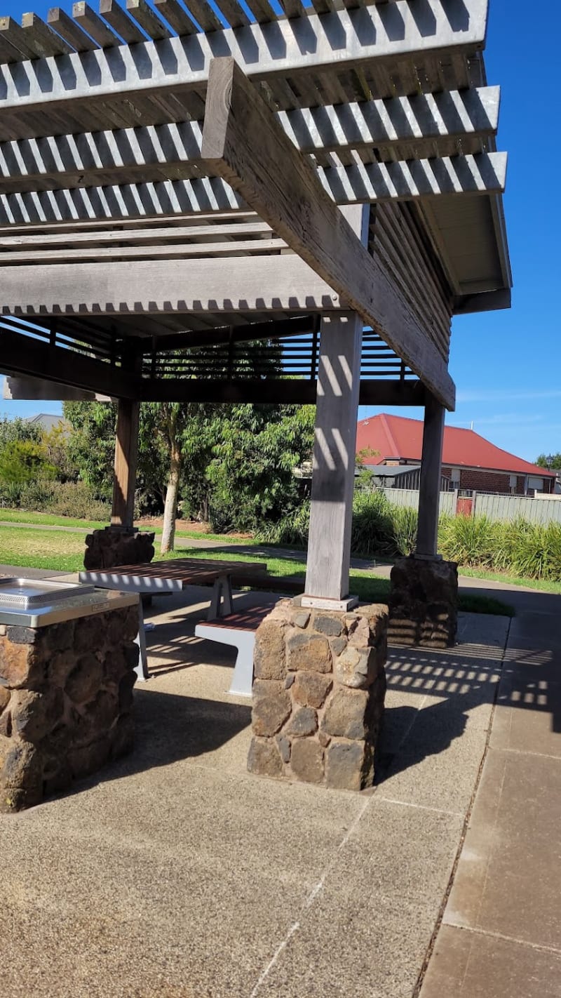 DOBELL CRESCENT RESERVE BBQ Area