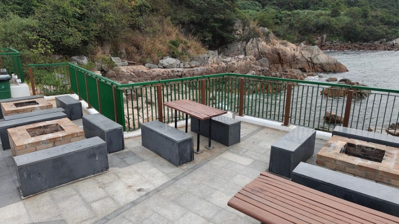 LO SO SHING BEACH BBQ Area