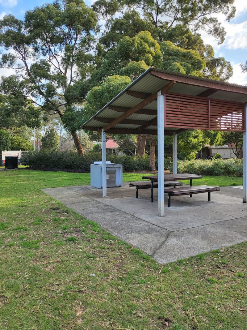 HARRY NOBLE RESERVE BBQ Area