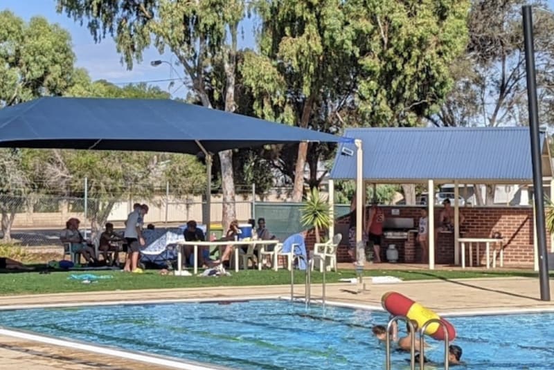 WAGIN SWIMMING POOL BBQ Area