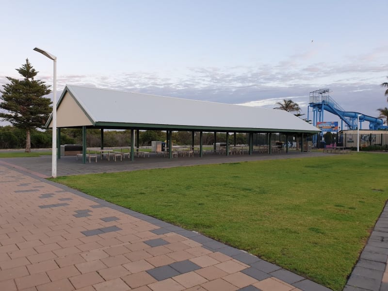 SEMAPHORE FORESHORE BBQ Area