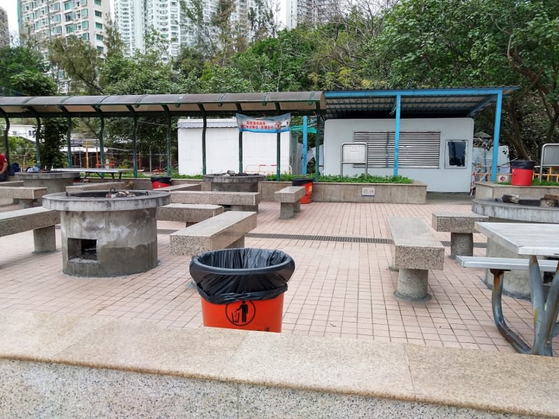 CAFETERIA OLD BEACH BBQ Area