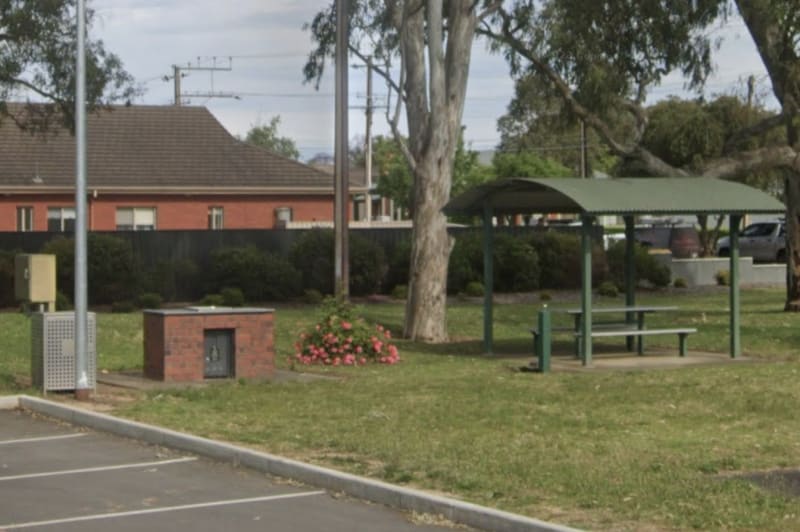 LAURIE KNIGHT RESERVE BBQ Area