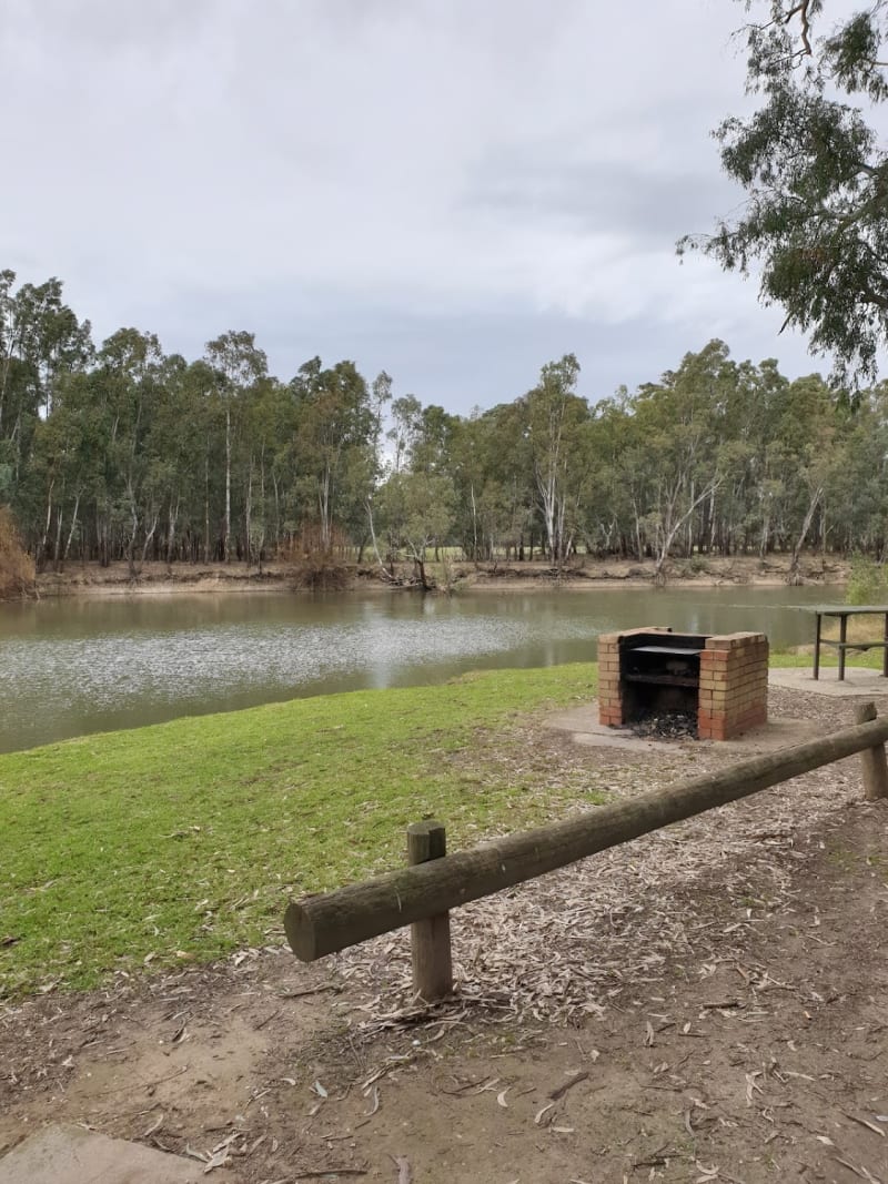 HOWLONG LIONS PARK BBQ Area