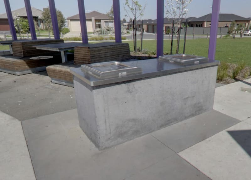 VANTAGE AVENUE RESERVE BBQ Area