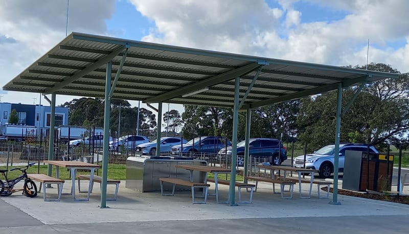PARKFIELD BOULEVARD PARK (GLENLEE PARK) BBQ Area