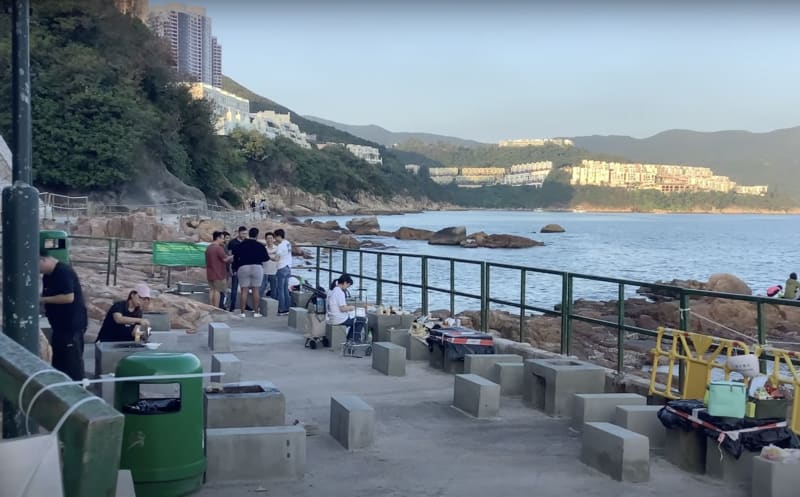 STANLEY MAIN BEACH BBQ Area