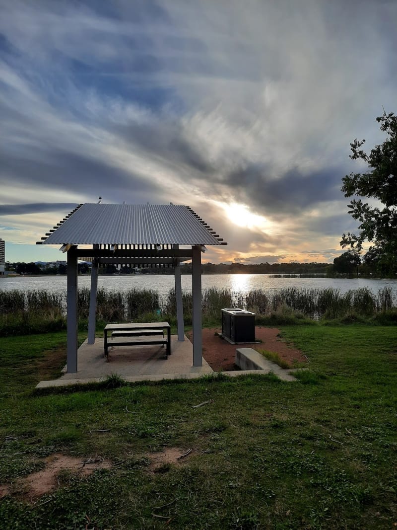 JOHN KNIGHT MEMORIAL PARK BBQ Area