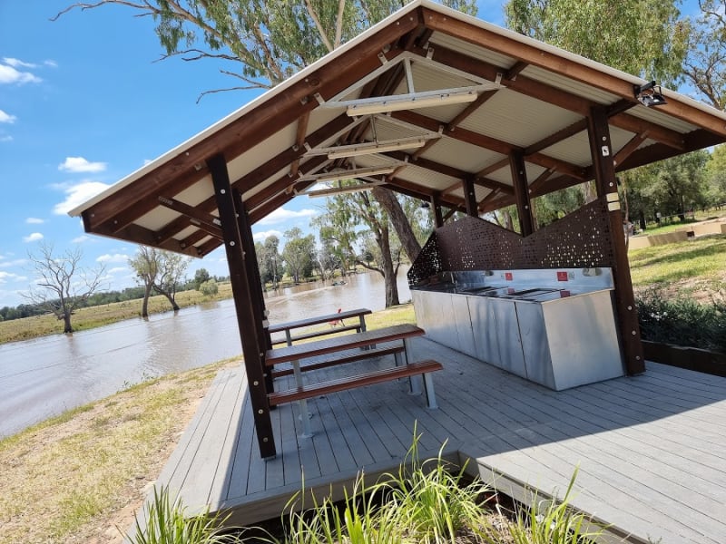 CALIGUEL LAGOON BBQ Area